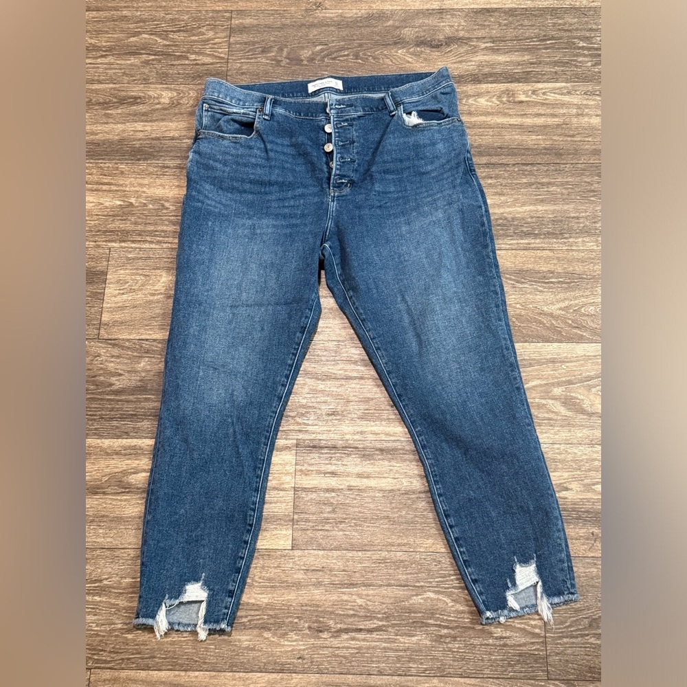 The Super Skinny Ankle High Rise Medium Dark Wash Abercrombie & Fitch 16R / 33